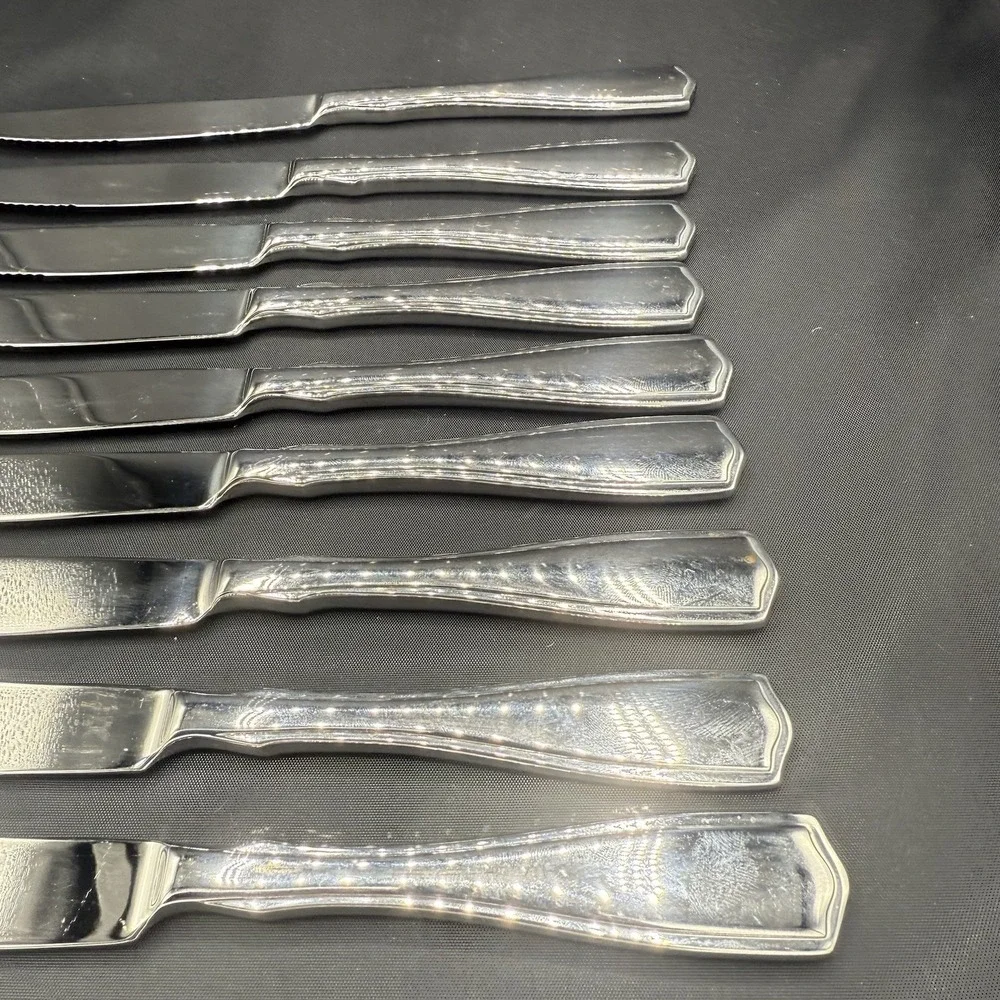 Oneida Carolina Pattern Steak Knives Set Of 9‎